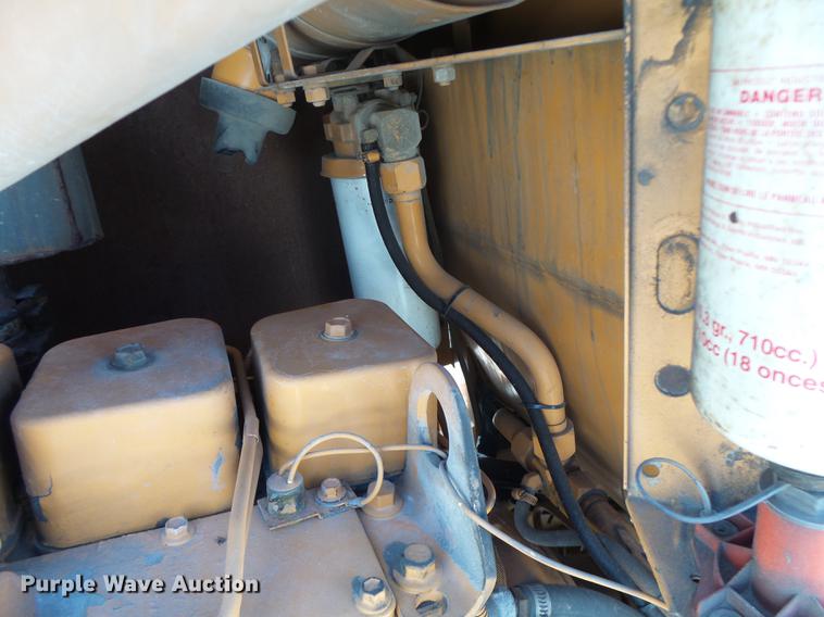 image for item DB1469 1998 Case 586E forklift