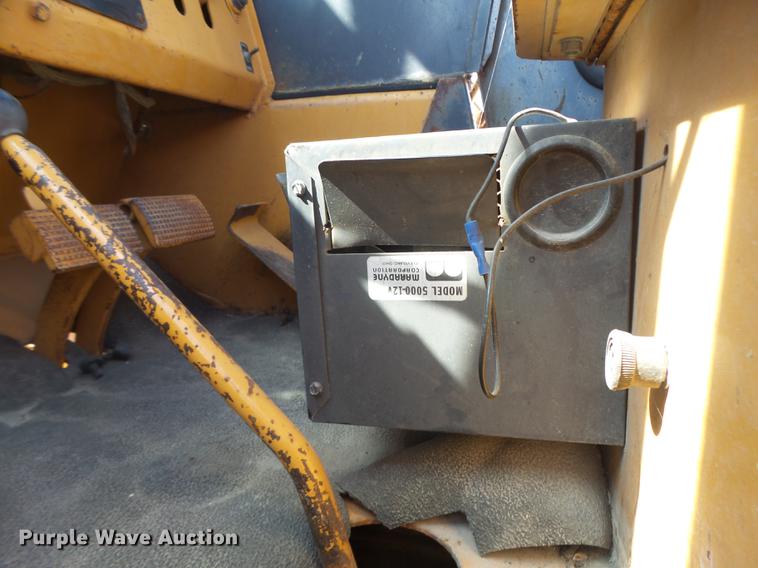 image for item DB1469 1998 Case 586E forklift