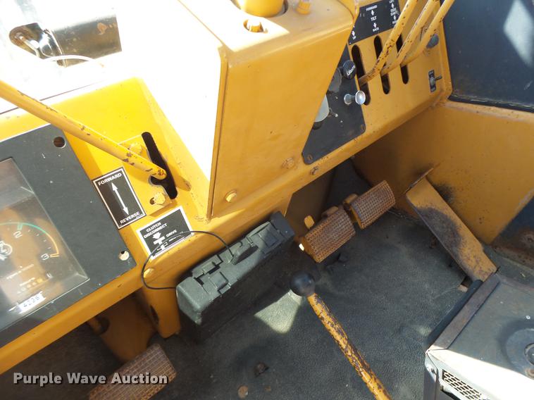 image for item DB1469 1998 Case 586E forklift