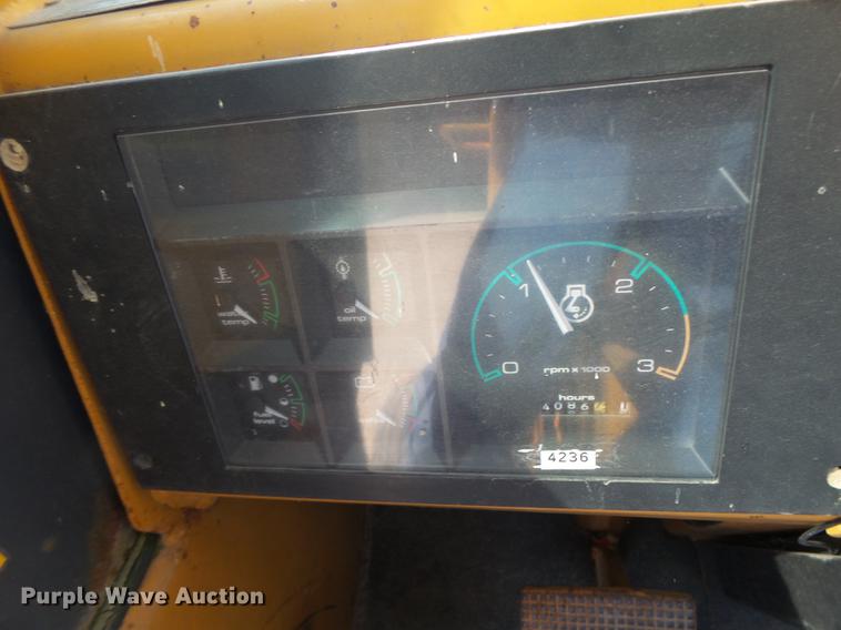 image for item DB1469 1998 Case 586E forklift