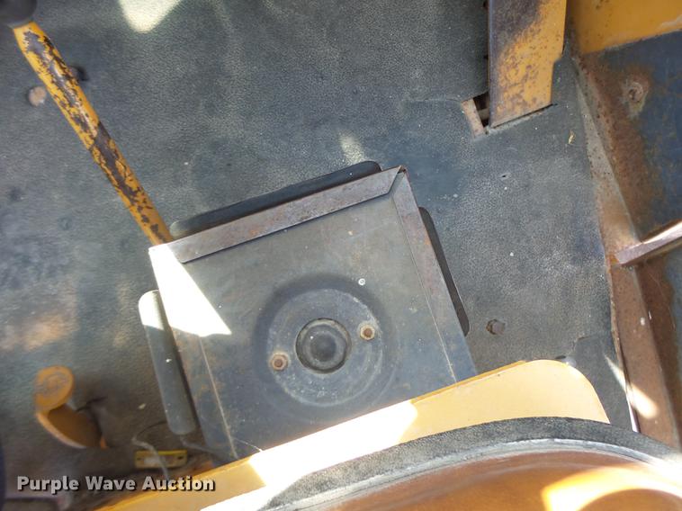 image for item DB1469 1998 Case 586E forklift