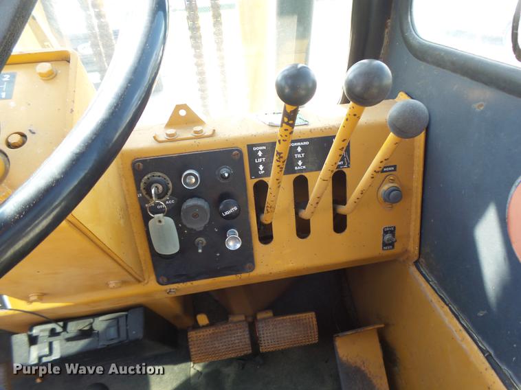 image for item DB1469 1998 Case 586E forklift