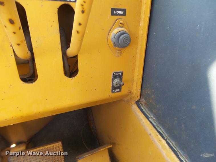 image for item DB1469 1998 Case 586E forklift