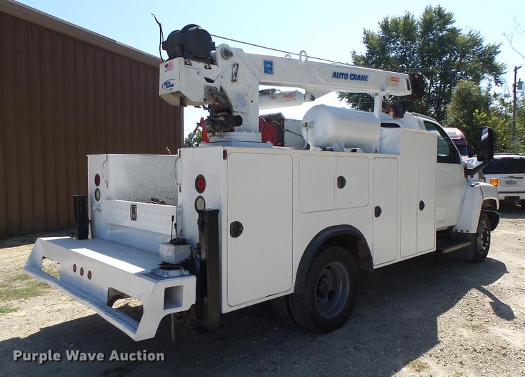 image for item DB1493 2003 GMC C4500 service truck with crane