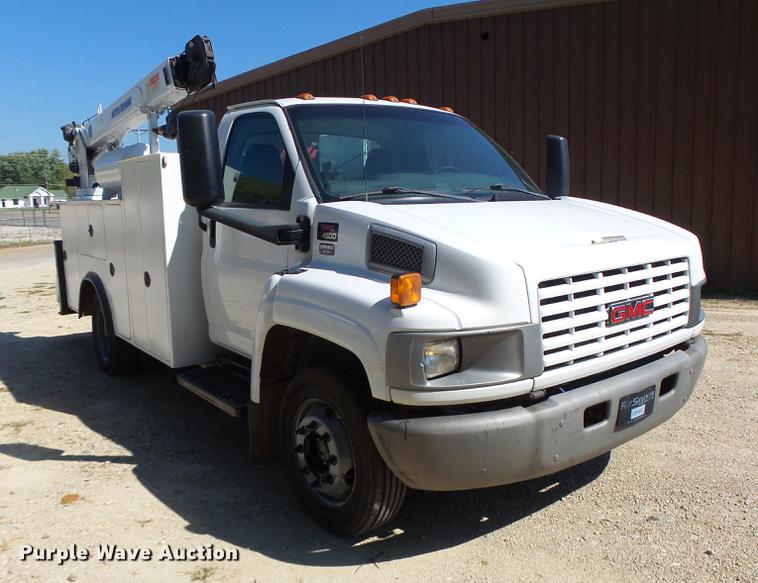 image for item DB1493 2003 GMC C4500 service truck with crane