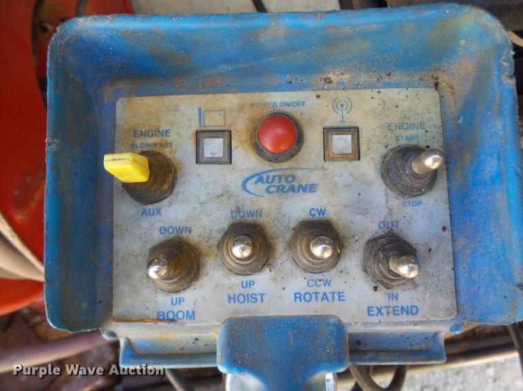 image for item DB1493 2003 GMC C4500 service truck with crane