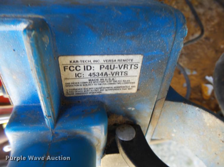 image for item DB1493 2003 GMC C4500 service truck with crane