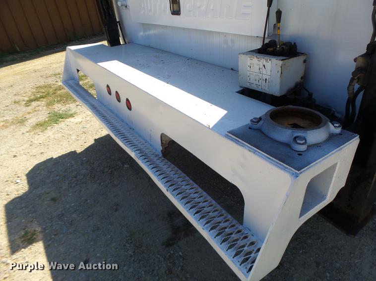 image for item DB1493 2003 GMC C4500 service truck with crane