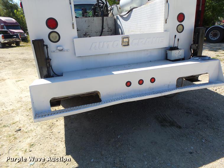 image for item DB1493 2003 GMC C4500 service truck with crane