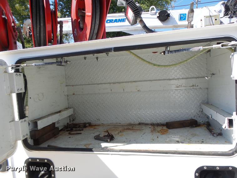 image for item DB1493 2003 GMC C4500 service truck with crane