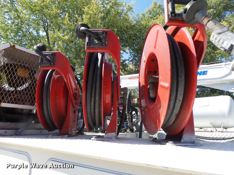 image for item DB1493 2003 GMC C4500 service truck with crane