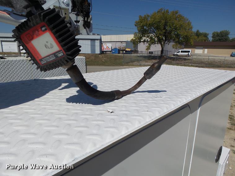 image for item DB1493 2003 GMC C4500 service truck with crane