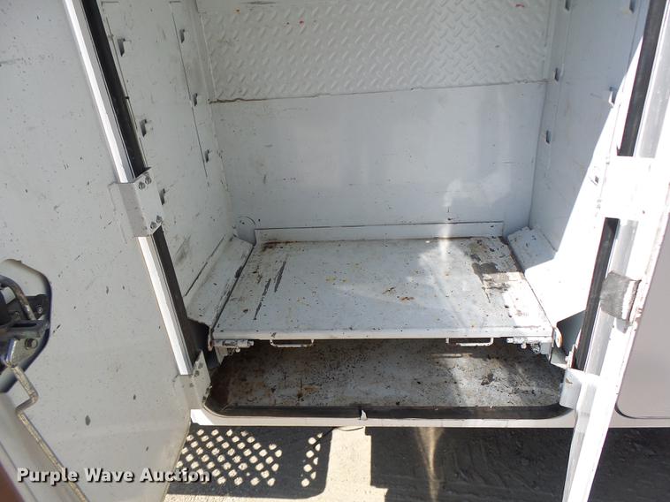 image for item DB1493 2003 GMC C4500 service truck with crane