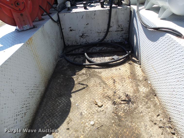 image for item DB1493 2003 GMC C4500 service truck with crane