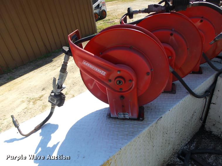 image for item DB1493 2003 GMC C4500 service truck with crane