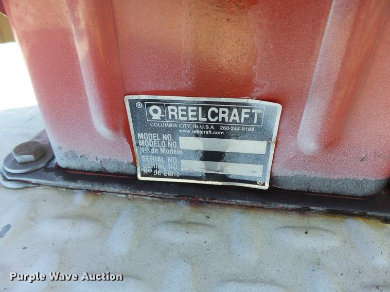 image for item DB1493 2003 GMC C4500 service truck with crane