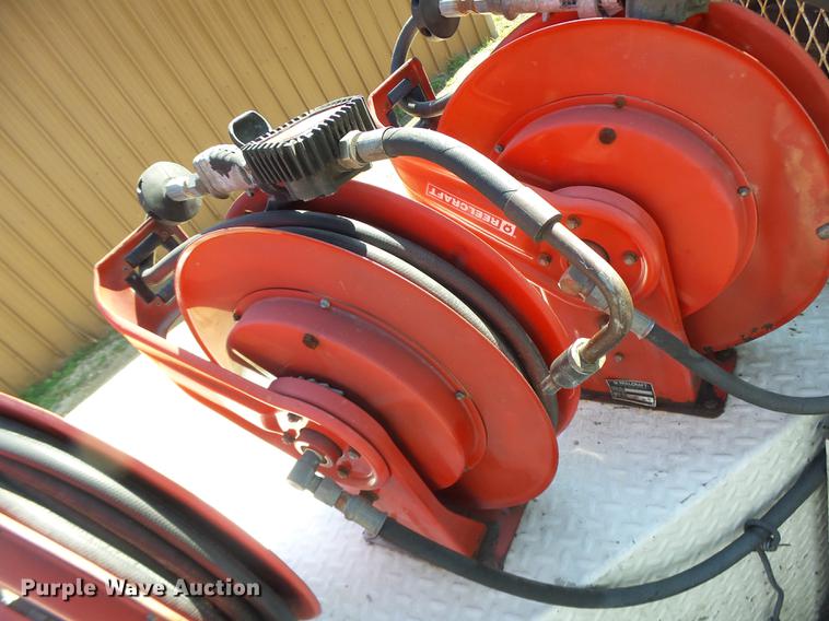 image for item DB1493 2003 GMC C4500 service truck with crane