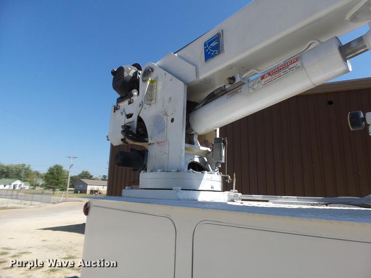 image for item DB1493 2003 GMC C4500 service truck with crane