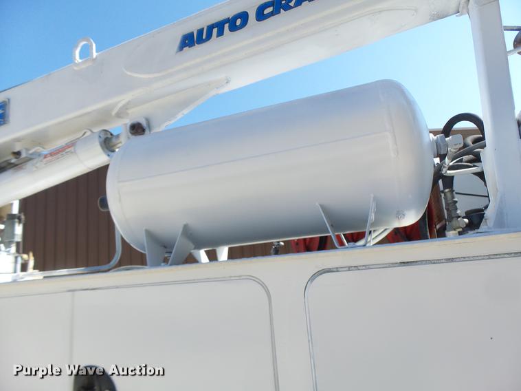 image for item DB1493 2003 GMC C4500 service truck with crane