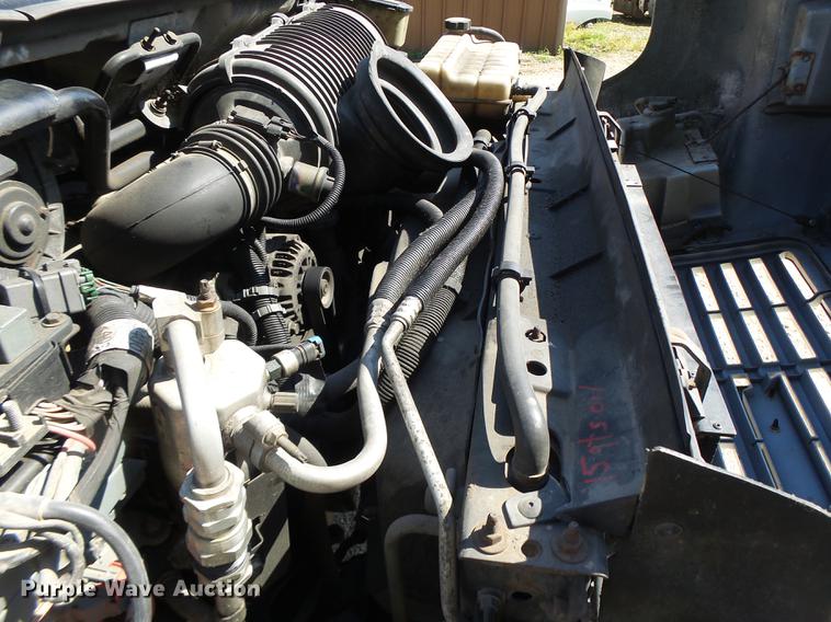 image for item DB1493 2003 GMC C4500 service truck with crane