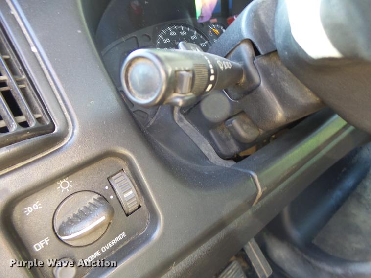 image for item DB1493 2003 GMC C4500 service truck with crane