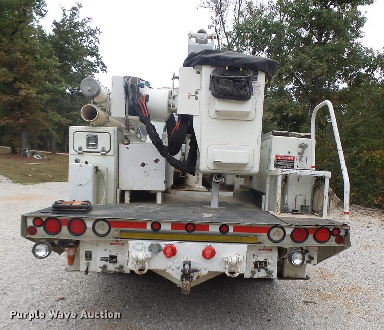 image for item DB1495 2000 International 4700 bucket truck