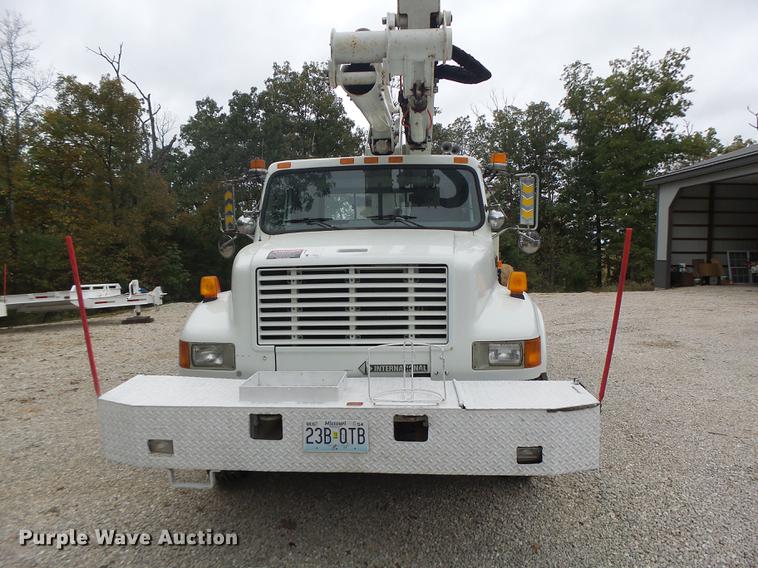 image for item DB1495 2000 International 4700 bucket truck