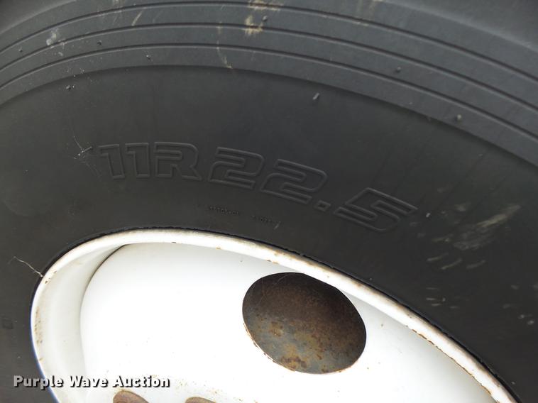 image for item DB1495 2000 International 4700 bucket truck