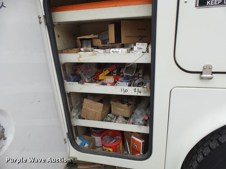 image for item DB1495 2000 International 4700 bucket truck