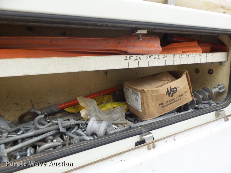 image for item DB1495 2000 International 4700 bucket truck