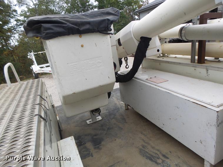 image for item DB1495 2000 International 4700 bucket truck