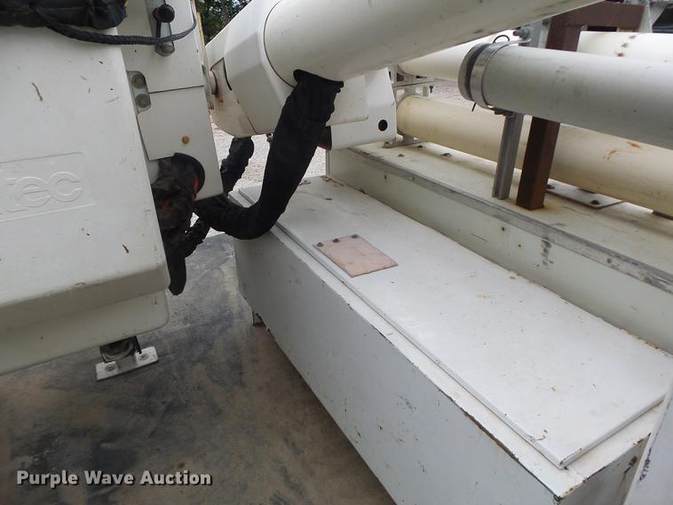 image for item DB1495 2000 International 4700 bucket truck