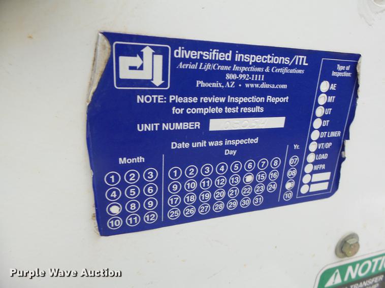 image for item DB1495 2000 International 4700 bucket truck