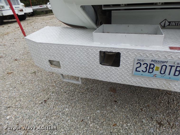 image for item DB1495 2000 International 4700 bucket truck