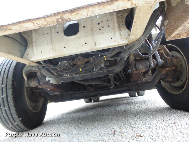 image for item DB1495 2000 International 4700 bucket truck