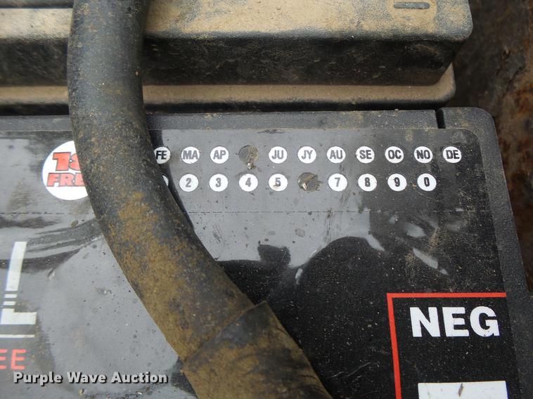 image for item DB1495 2000 International 4700 bucket truck