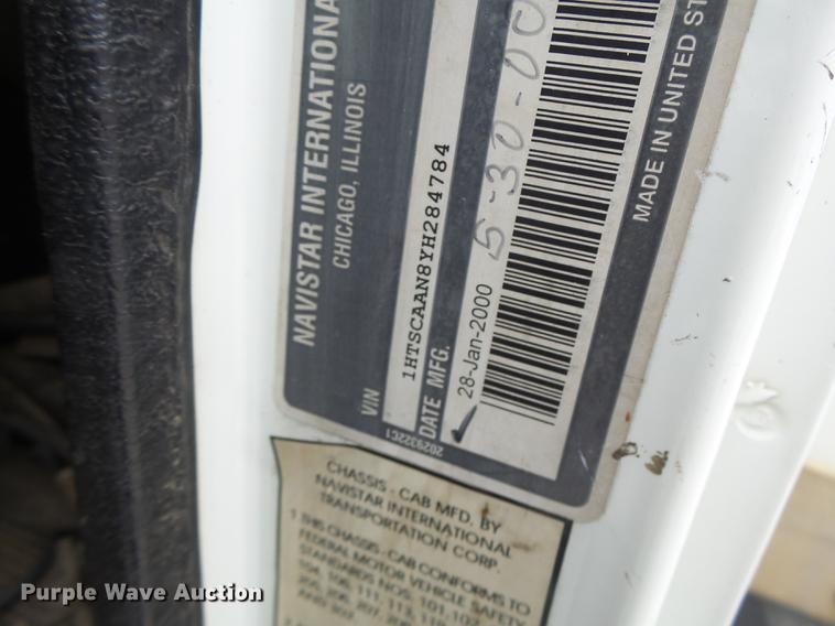 image for item DB1495 2000 International 4700 bucket truck