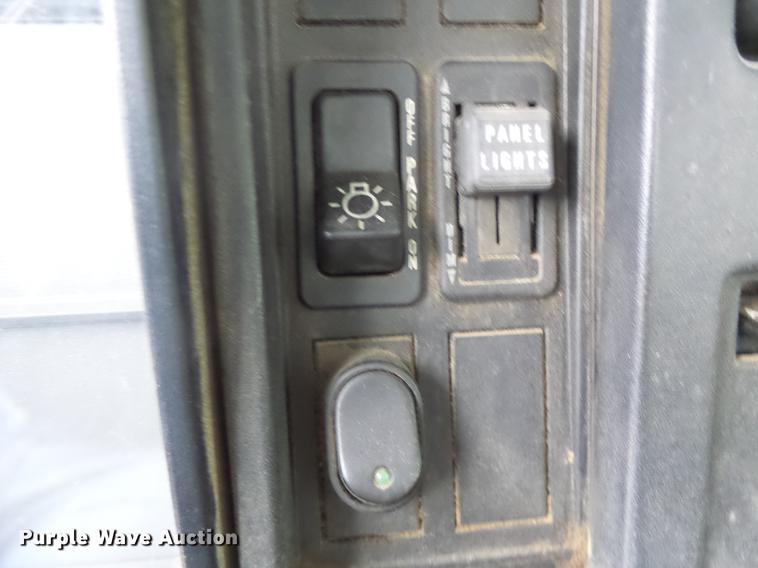 image for item DB1495 2000 International 4700 bucket truck