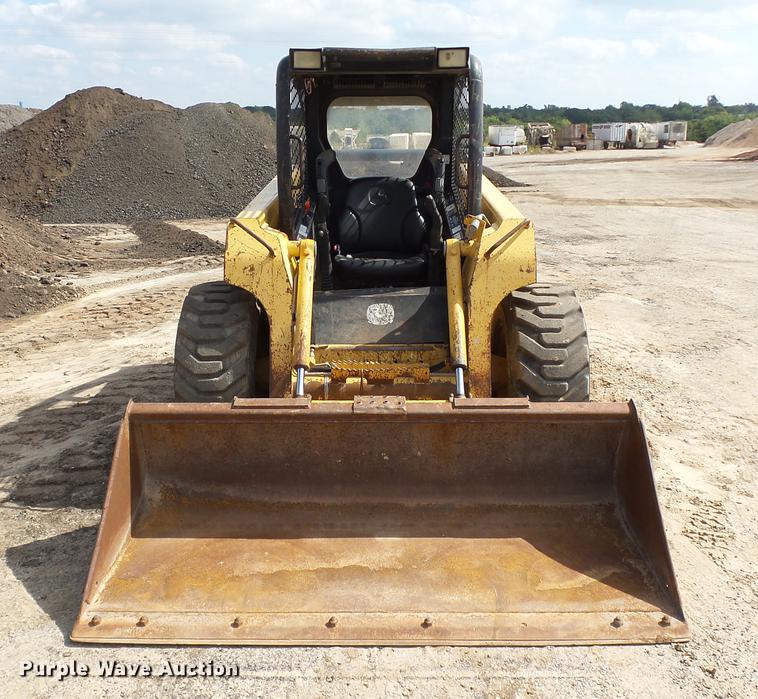 image for item DB4173 2005 John Deere 317 skid steer