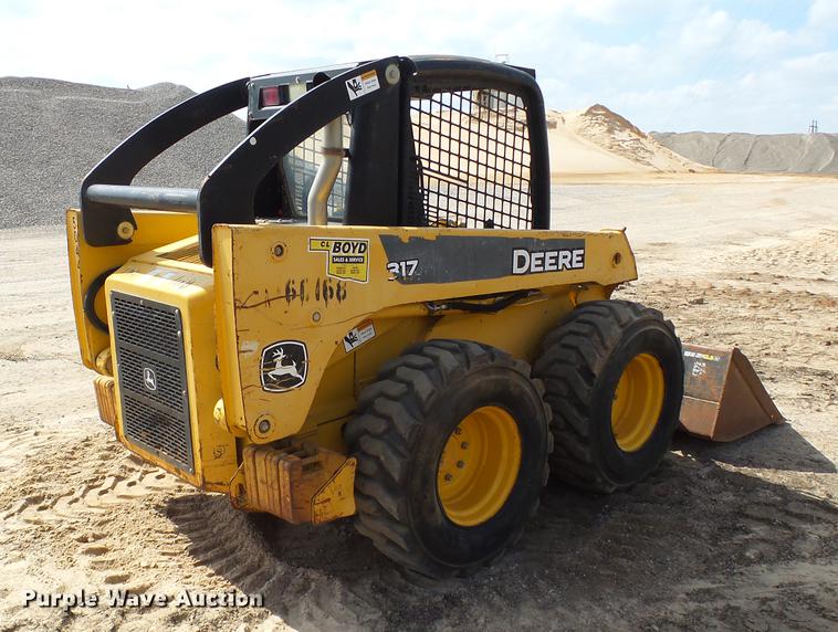 image for item DB4173 2005 John Deere 317 skid steer