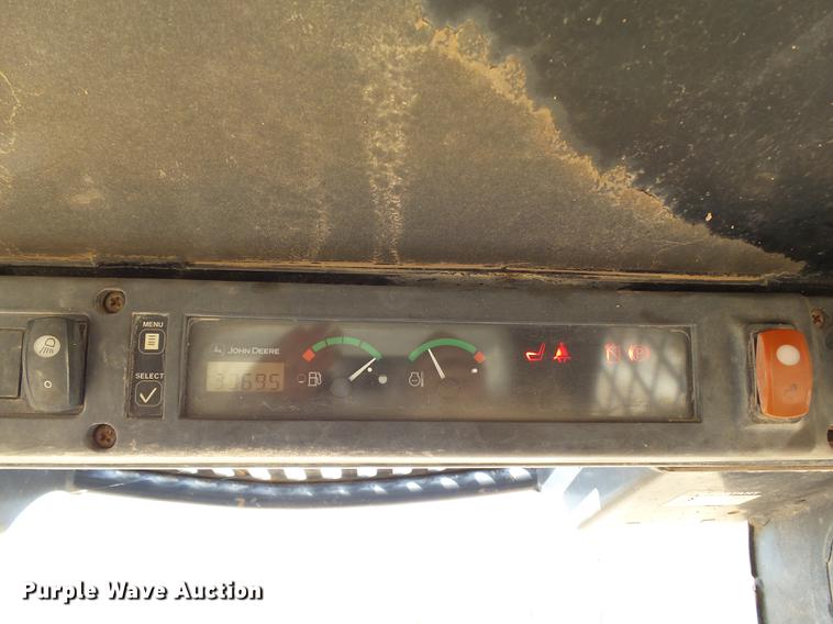 image for item DB4173 2005 John Deere 317 skid steer