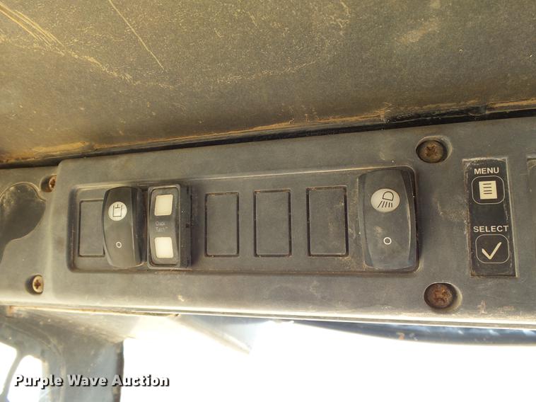 image for item DB4173 2005 John Deere 317 skid steer