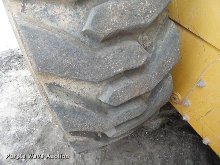 image for item DB4173 2005 John Deere 317 skid steer