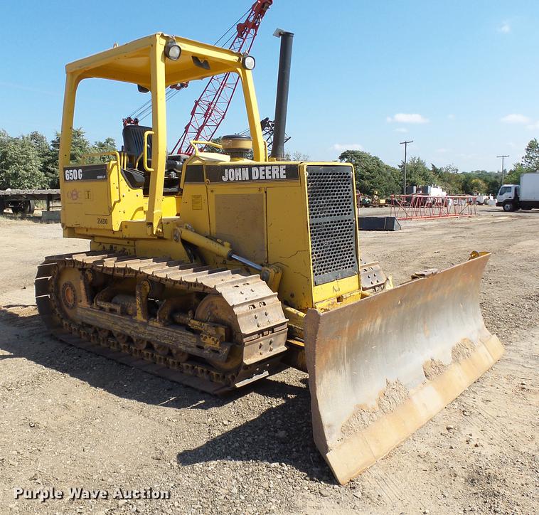 image for item DB4174 1990 John Deere 650G Series IV dozer