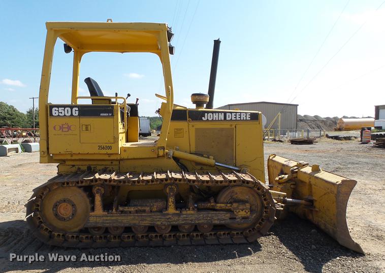 image for item DB4174 1990 John Deere 650G Series IV dozer
