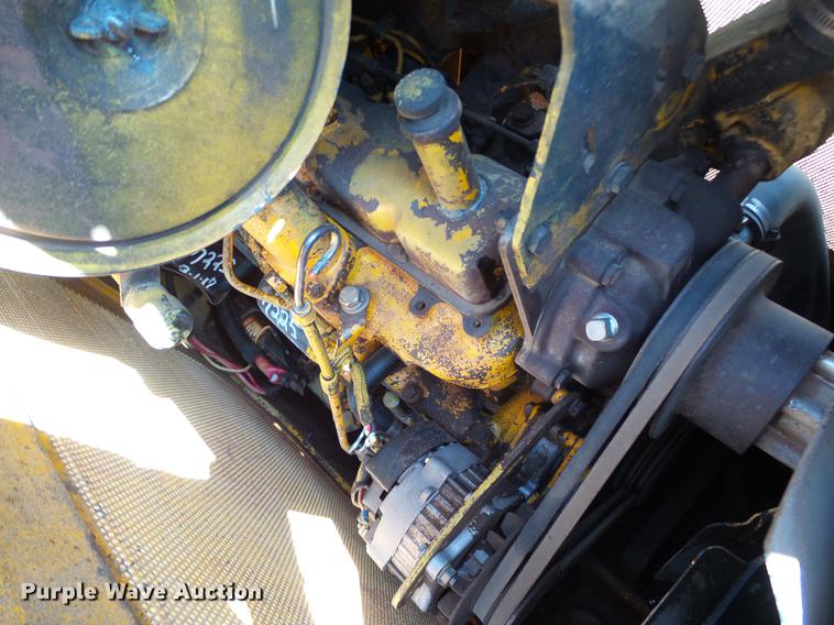 image for item DB4174 1990 John Deere 650G Series IV dozer