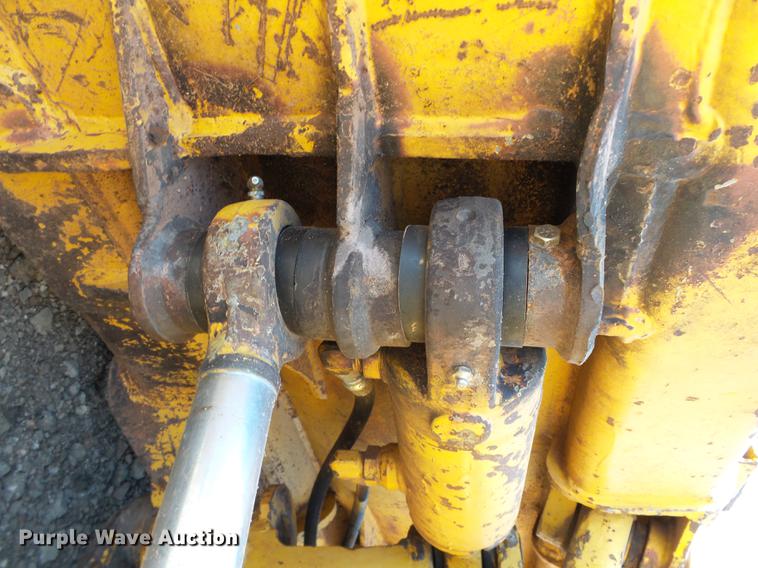 image for item DB4174 1990 John Deere 650G Series IV dozer