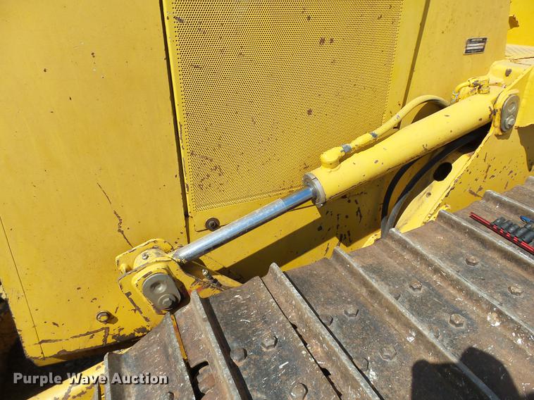 image for item DB4174 1990 John Deere 650G Series IV dozer