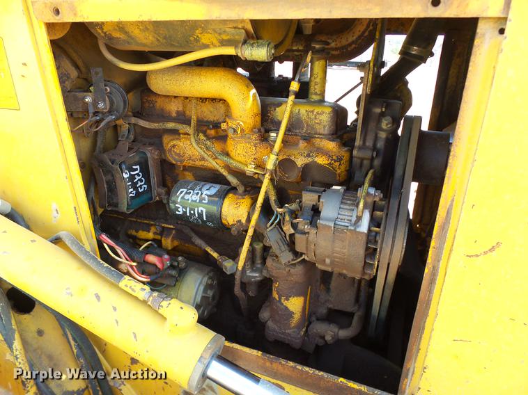 image for item DB4174 1990 John Deere 650G Series IV dozer