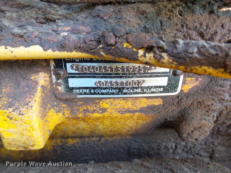 image for item DB4174 1990 John Deere 650G Series IV dozer